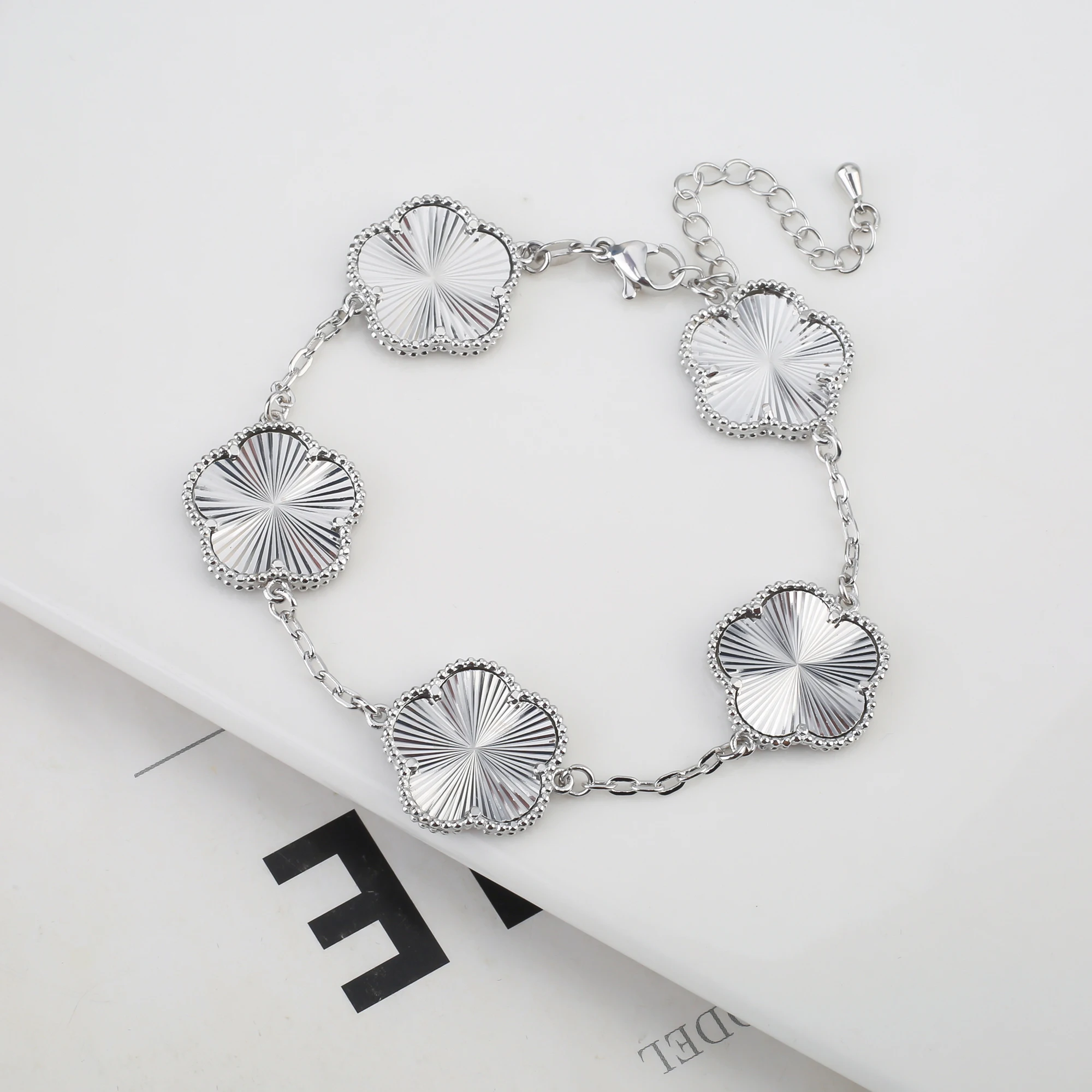 Women's Shiny Metal Plant Five Leaf Flower Set