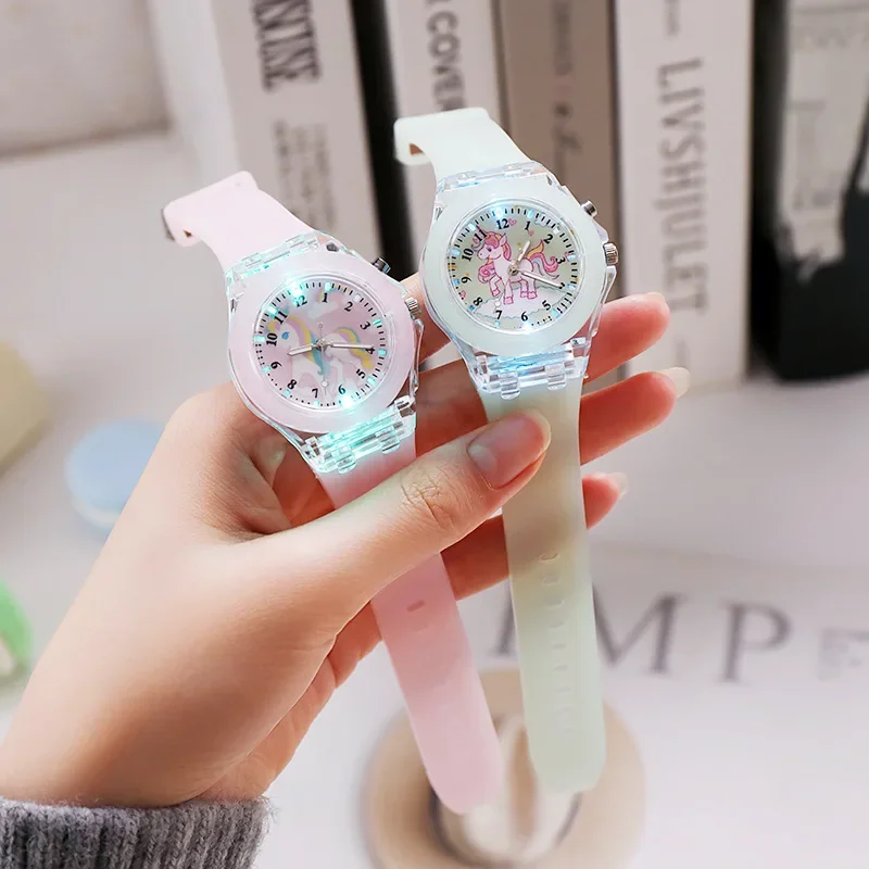 2023 Kids's Watch for Cartoon Unicorn Watches Glow At Night Quartz DIGITAL CLOCK Silicone Band Cute Girls Primary School