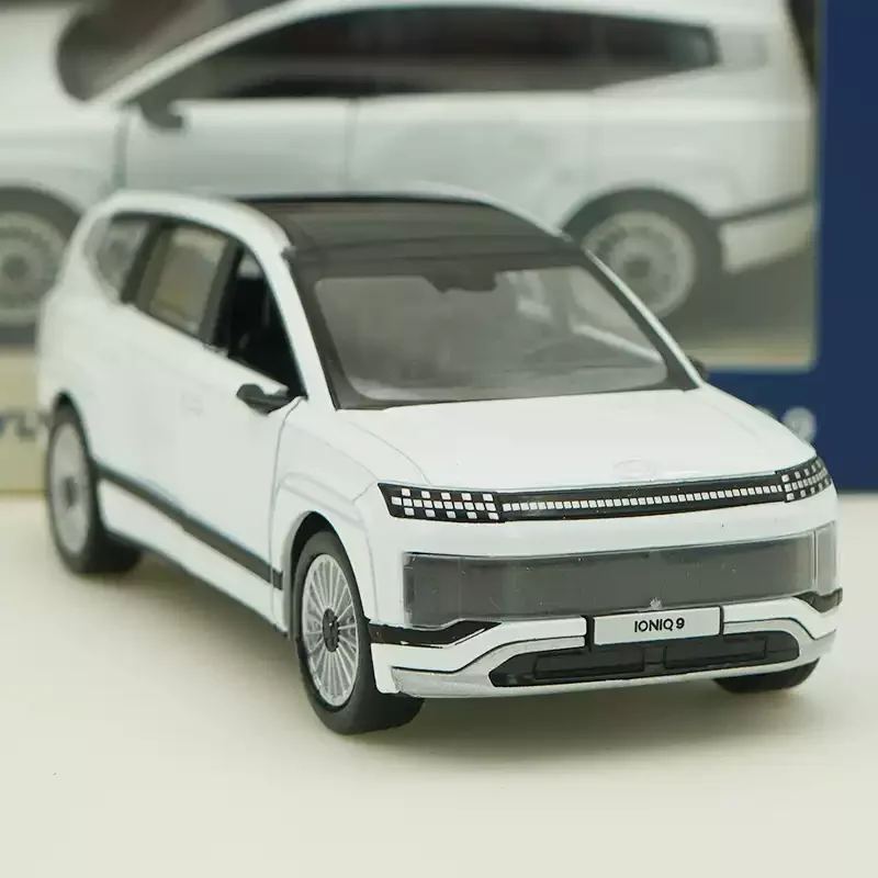 Diecast 1:38 Scale IONIQ 9 Alloy Pull Back Car Model Adult Boy Hobby Collection Souvenir Gift Display Decoration