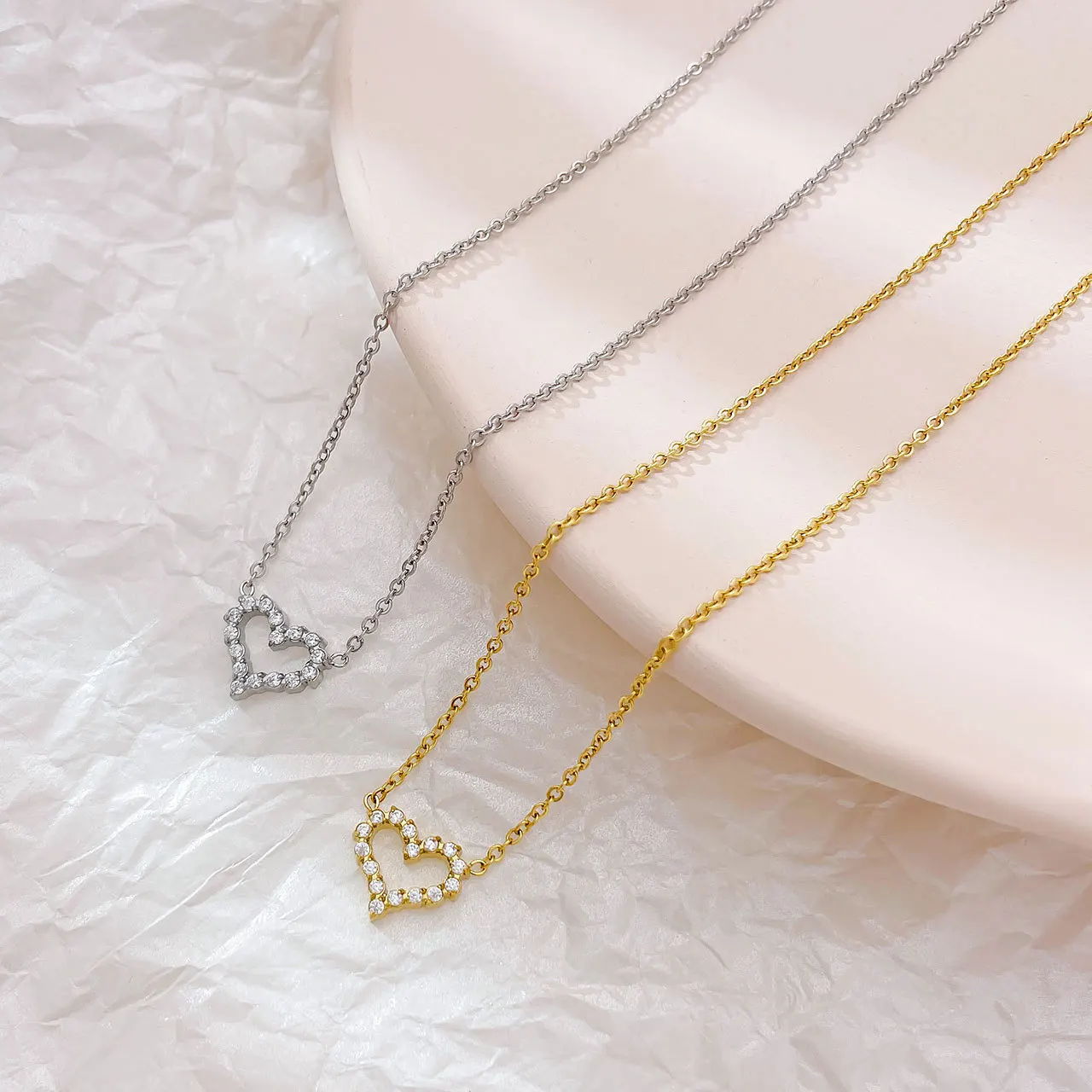 New Fashion Romantic Stainlesss Steel Heart Shaped Pendent Necklace for Women Girl Gold Plated Jewelry