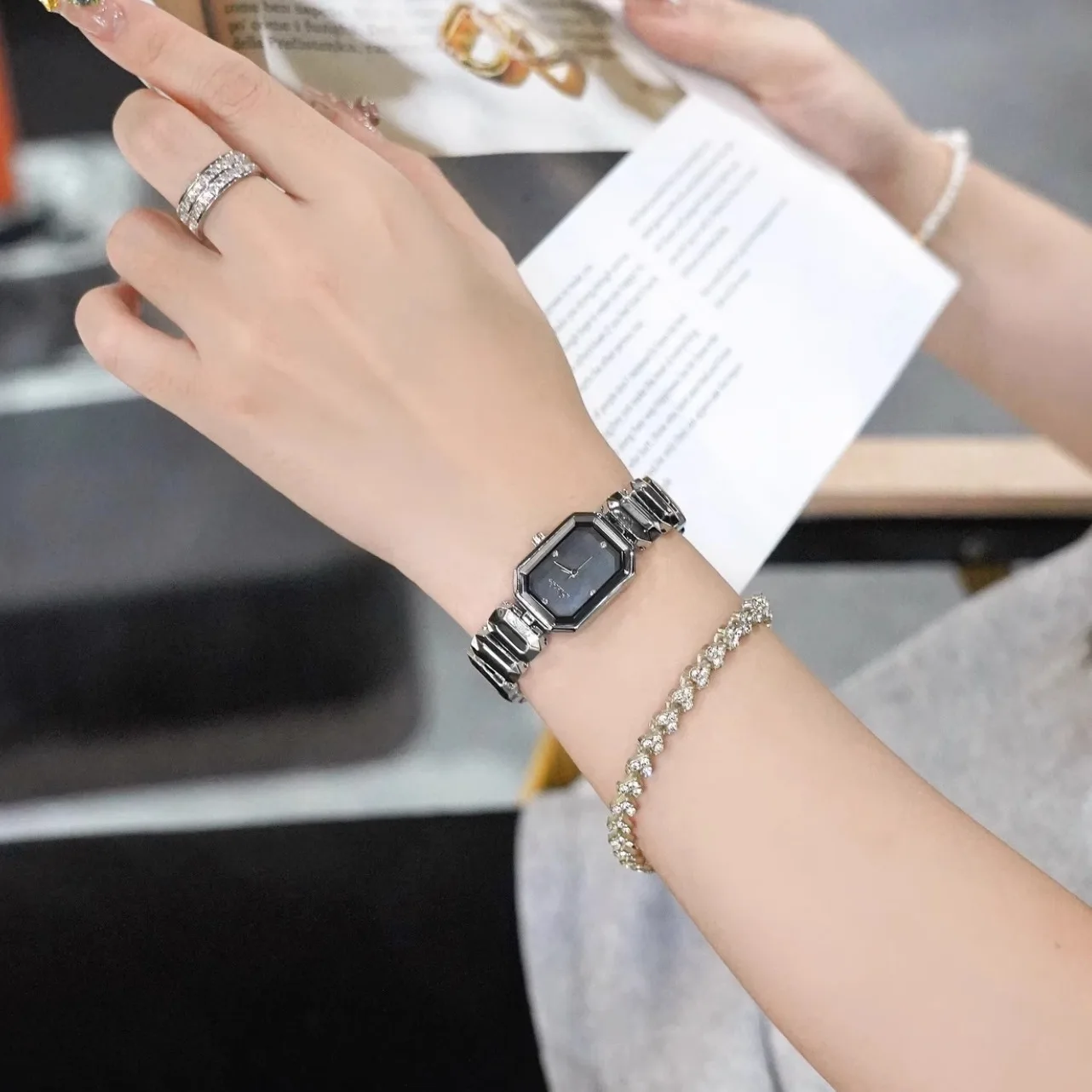 Women'swatchluxuryhighqualitysmall square watch simple and versatile high-end square watch light luxury temperament quartz watch