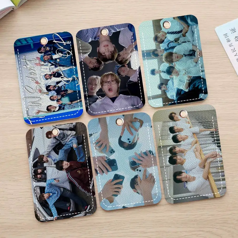 Beliebte Kpop Group T-Tws Kartenhalter Student ID Card Schutzhülle Hüllen Student Campus Access Cards Schlüsselanhänger Anti-Verlust