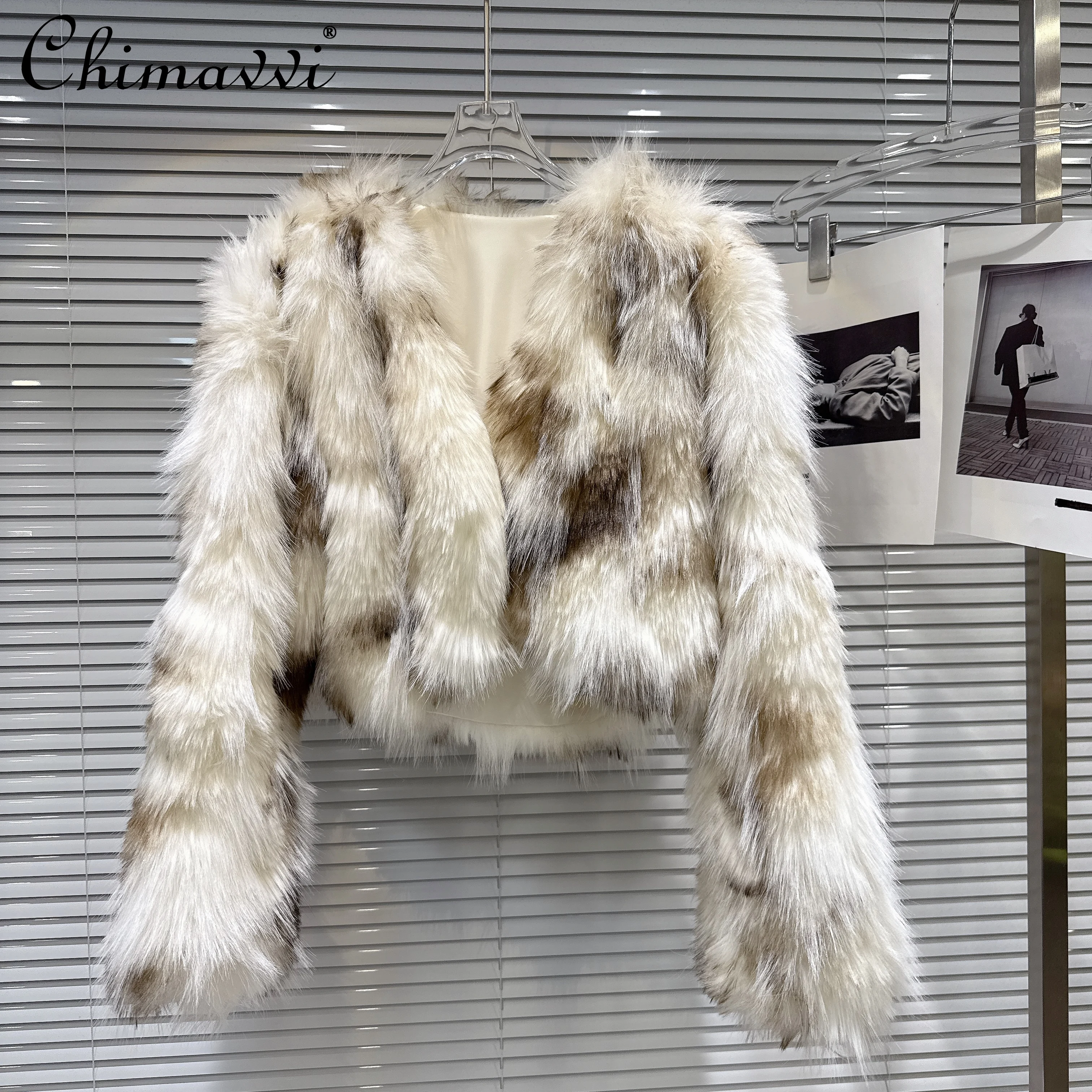 

Модная элегантная темпераментная светская толстая теплая короткая куртка с v-образным вырезом и длинным рукавом, экологически чистая шуба из искусственного меха, женские зимние куртки