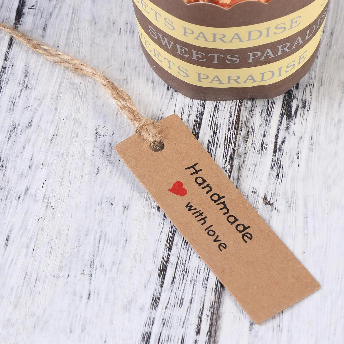 

50Pcs Handmade Kraft Paper Hanging Tags Vintage Wedding Favor Gift Tags Party Decoration Cards Pre-Punched Durable