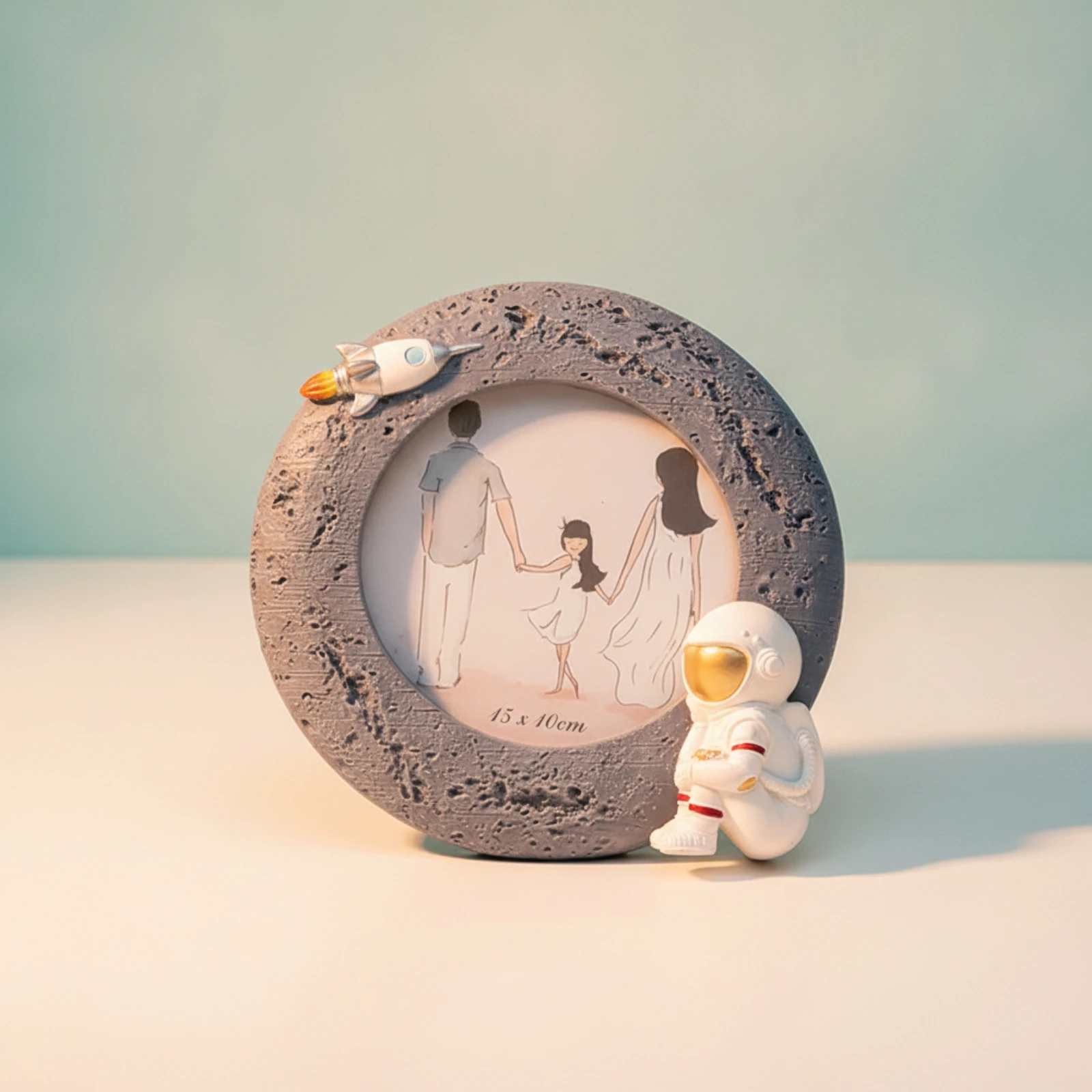 Astronaut Photo Frame Tabletop Photo Frame with Astronaut Wall Hanging Sculpted for Children, Nursery, Desk