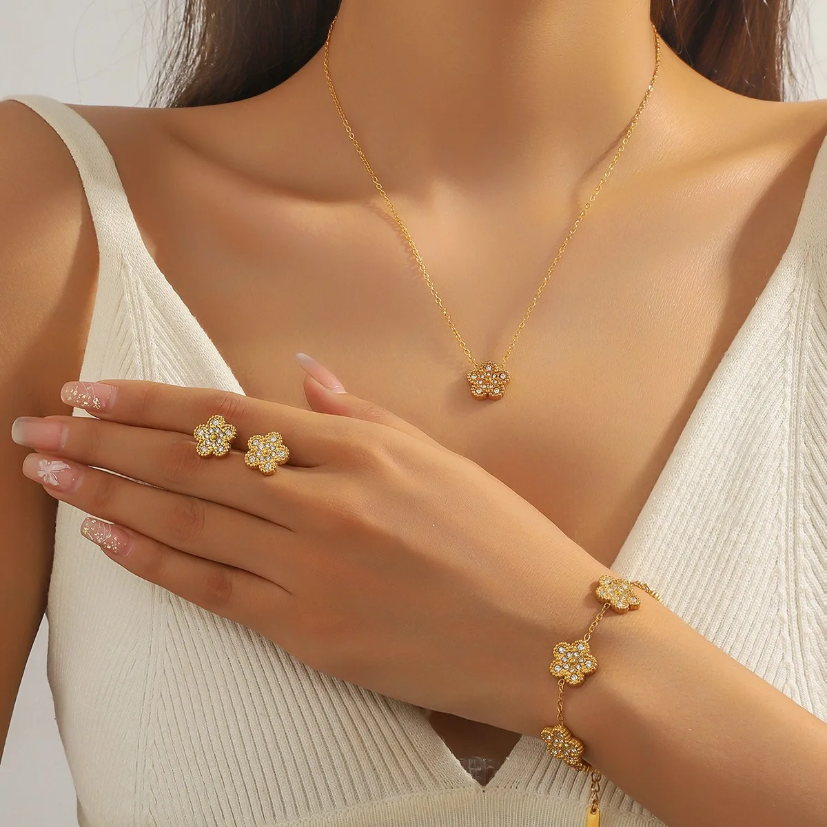

Trendy Stainless Steel Zircon Clover Necklace Bracelet Earrings Set For Women Five-Leaf Grass Charm Flower Fashion Jewelry Gift