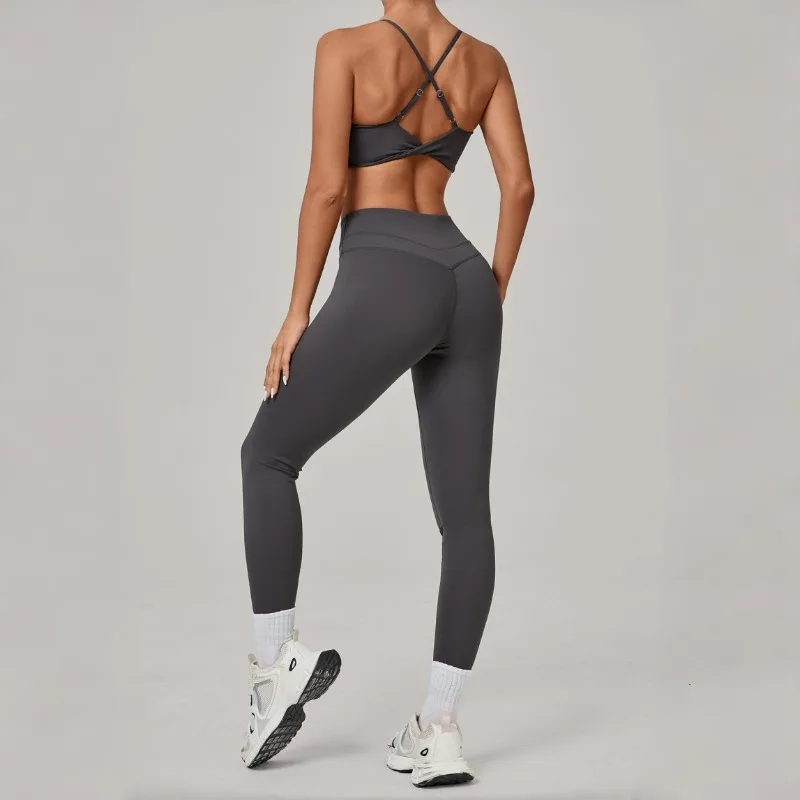 

Women's Nude Yoga Set Slim Fit Beautiful Back High Waist Elastic Hip Lifting Set Outdoor Sports and Leisure Running Fitness Suit