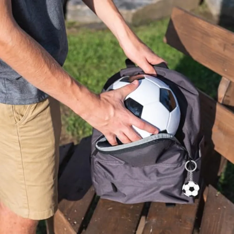 18pcs Soccer Keychain Soccer Ball Keyrings Football Key Chains Sports Ball Key Rings for Soccer Team Party Favors Goodie Bag Fi