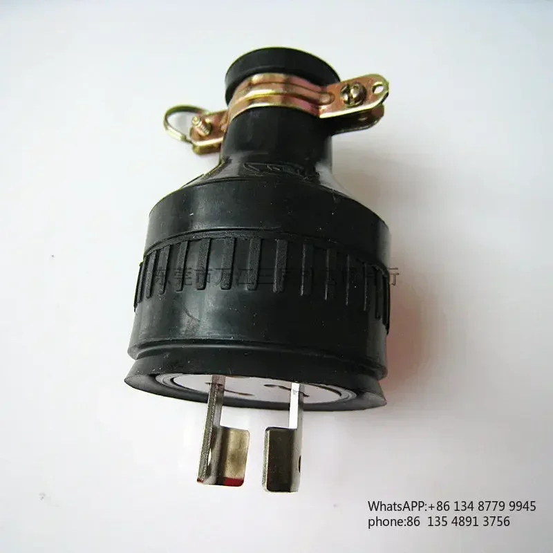 Hot-selling Taiwan rotary self-lock LK8220 pendant waterproof and anti-loose plug bakelite rubber