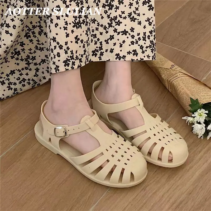 2022 New Style Sandals Woman Breathable Beach Shoes Flip Flops Soft Sole Non-slip Shoes Fashion Hollow Out Sandals Beach Shoes