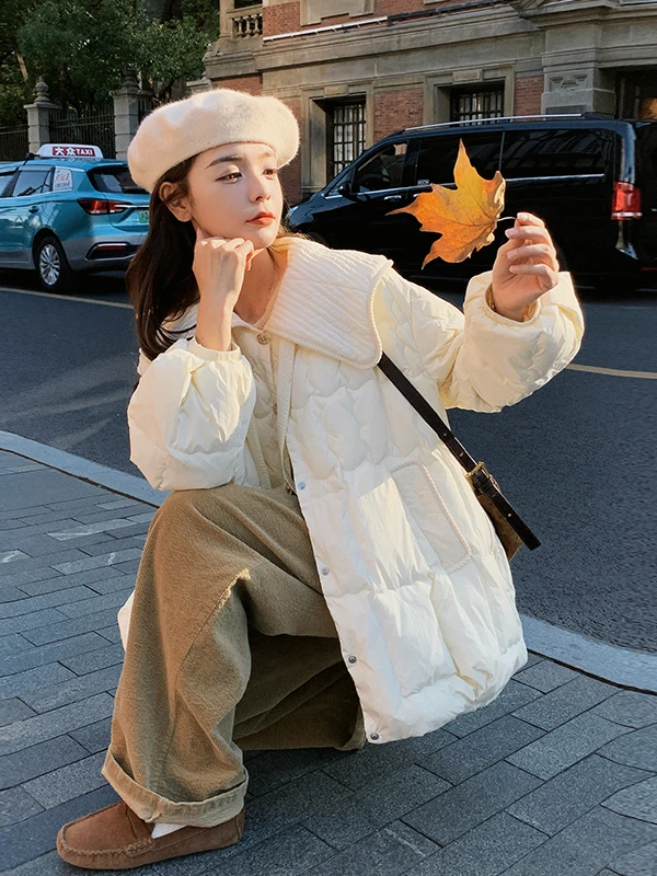 패셔너블한 오트 돌 칼라 다운 재킷 여성용 2025년 겨울 신상 슬림핏 안티에이징 아우터웨어 베이지 색상