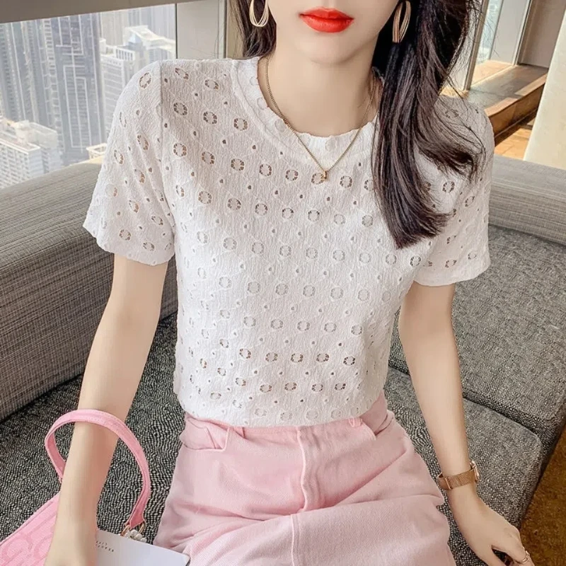 Korean Fashion Summer T-Shirts New Women\'s O-Neck Solid Lace Hollow Out Temperament Versatile Loose Short Sleeve Knitting Tops