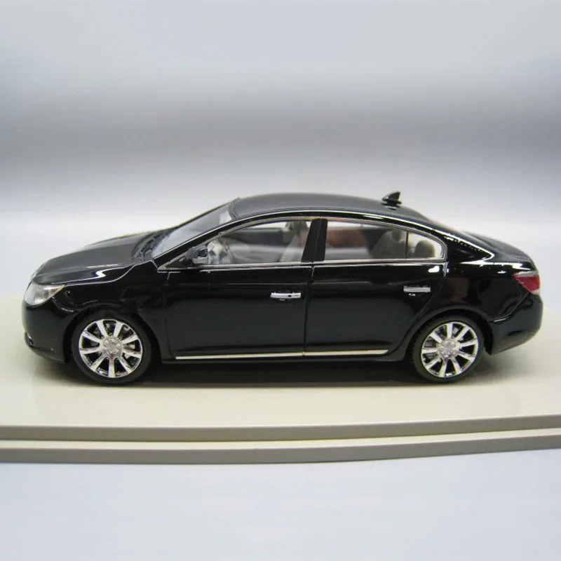 WELLY Diecast 1/43 Scale Buick LaCrosse 2011 Resin Car Model Multicolor Collectible Gift Decoration Display  Toys