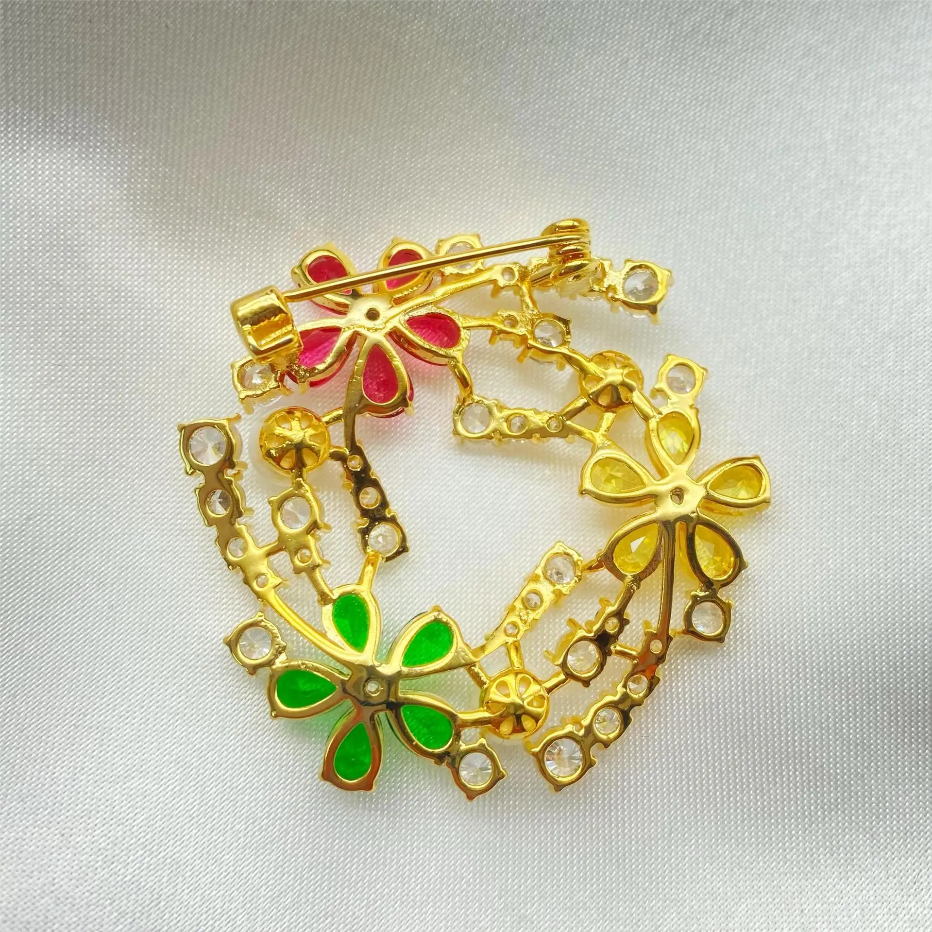 Spilla di design popolare con - Women'S Accessories Manufacturers recensione e prezzo