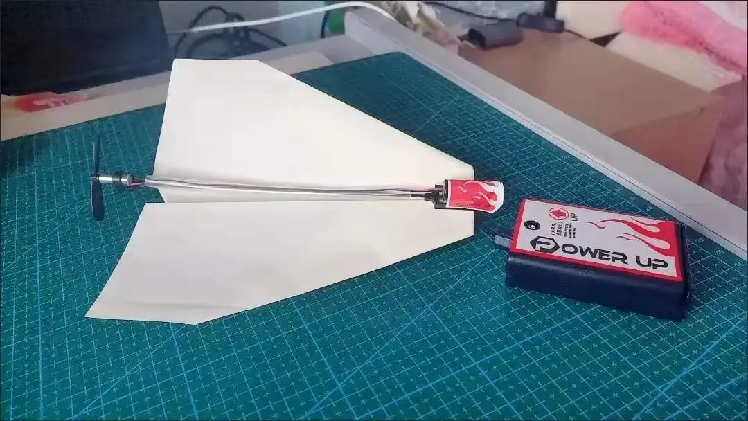 

Funny Classic Childhood Origami Toy Electric Motor Power Up Fold Fly Paper Airplanes Kit Student Experiment Engine DIY Plane