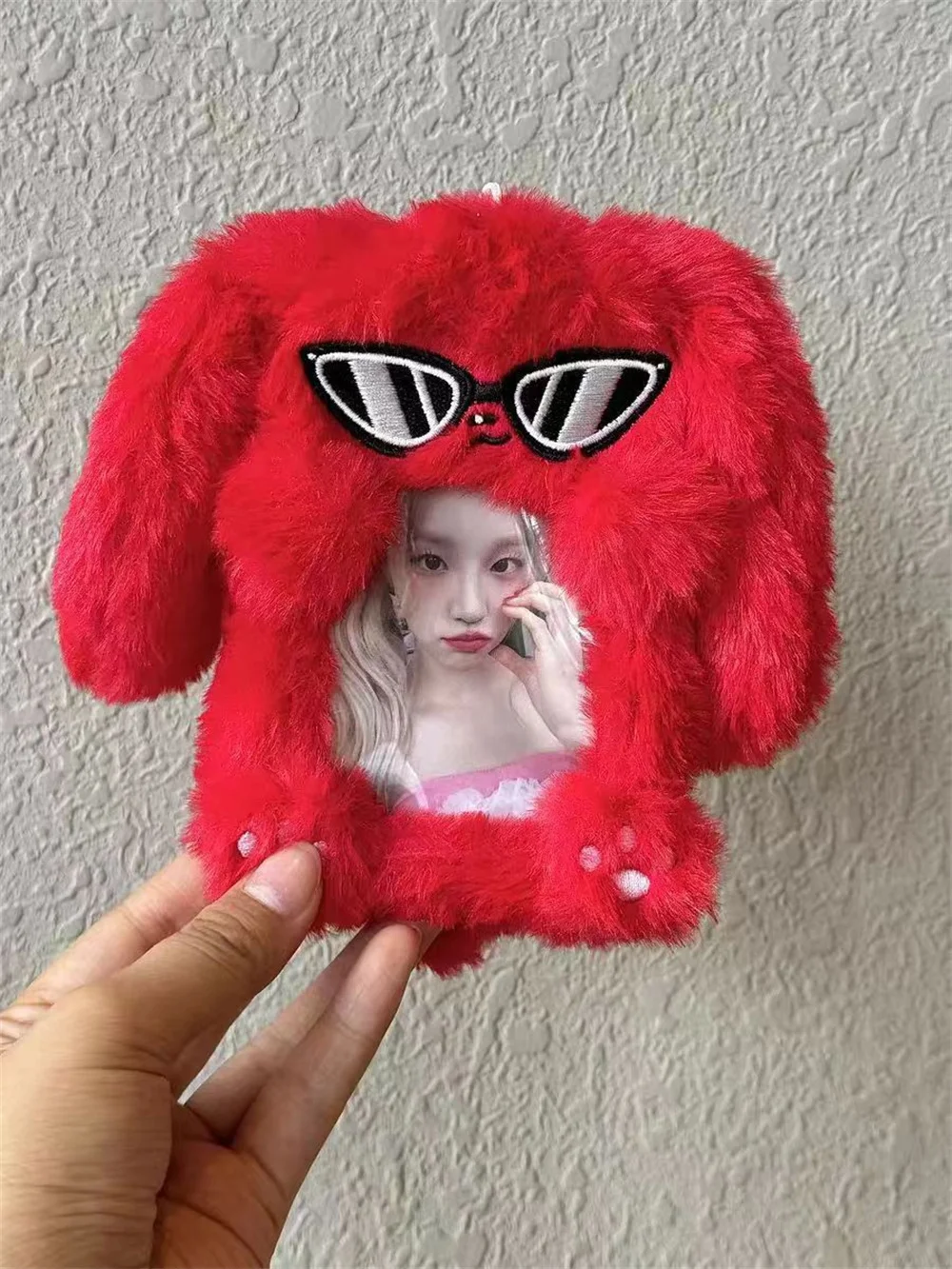 Kpop GIDLE YUQI Red Rabit Plush Postcard Photo Frame Cute Plush Red Rabit Card Holder Idol's Lomo Card Small Card Photo Display