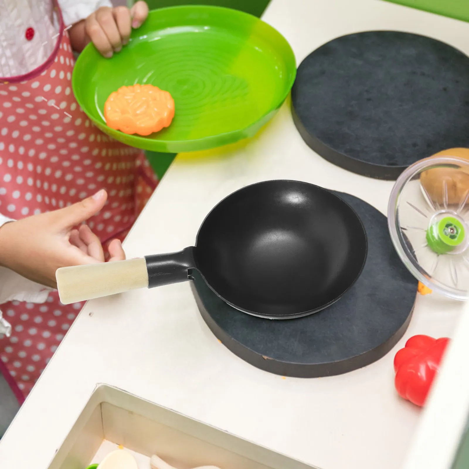 

Small Mini Kitchen Cast Iron Pot Pretend Play Simulation Cooking Pan Small Wok Educational Kitchen Accessories