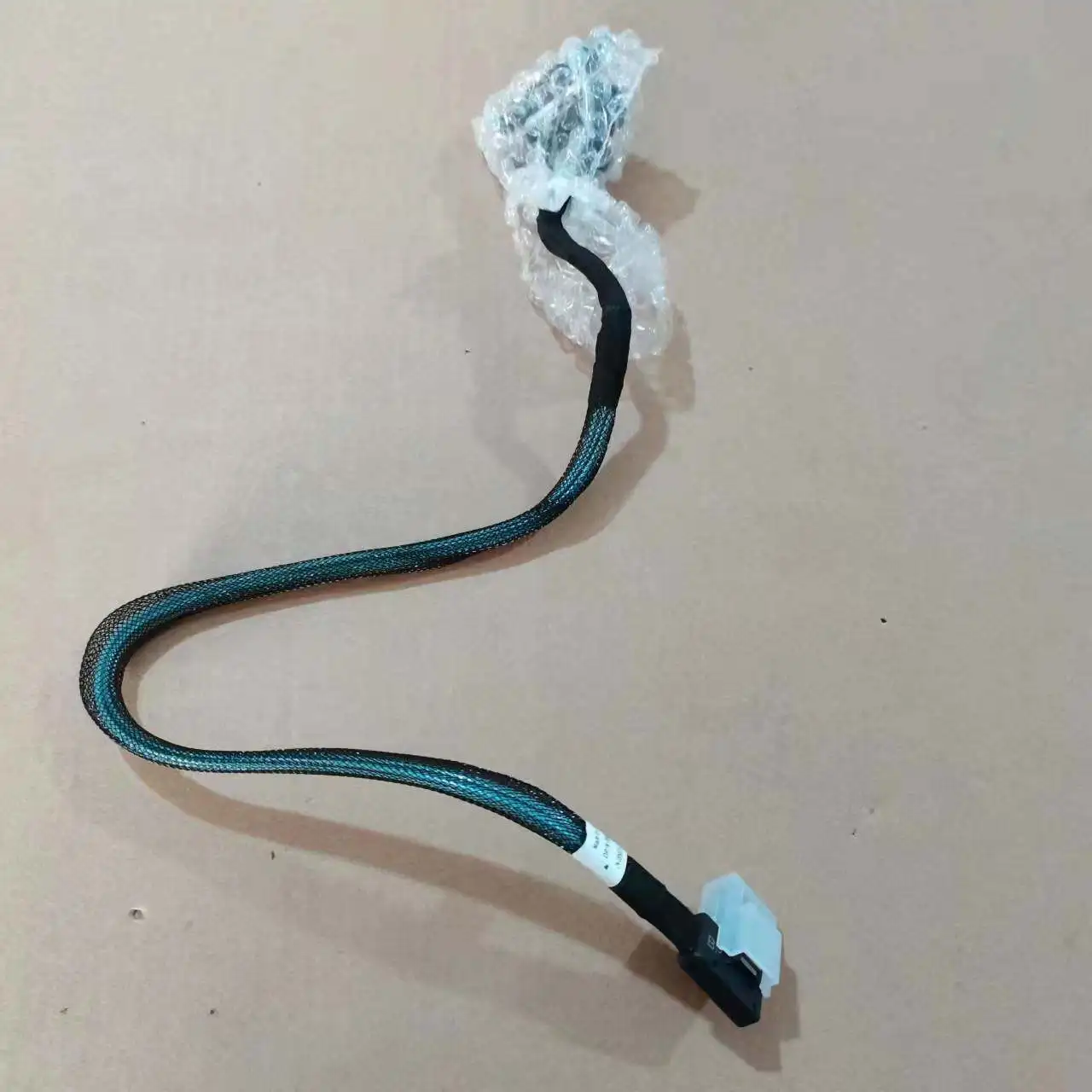 

For Dell R430 server, hot-swappable MINI SAS cable to RAID 8NX75