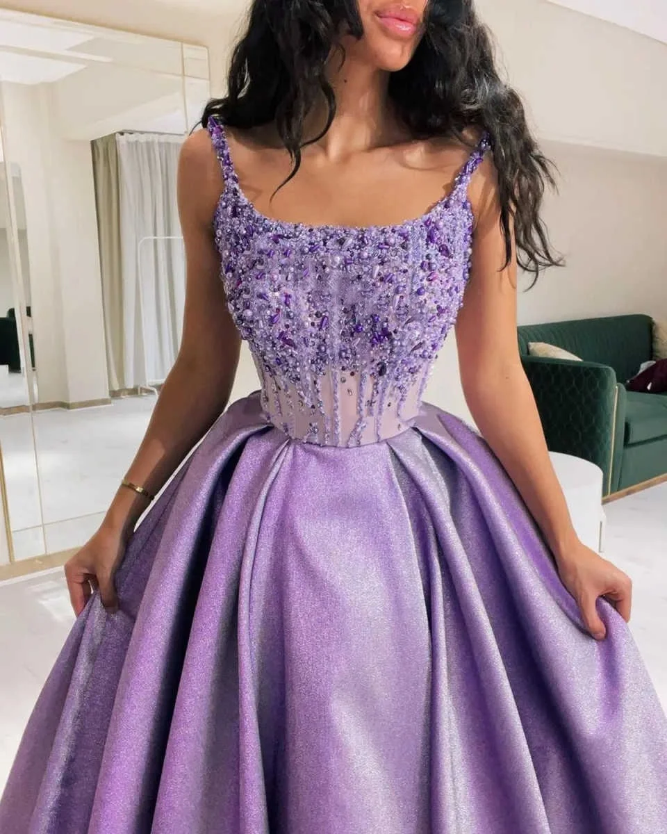 Elegant Evening Dresses For Women Spaghetti Strap Sleeveless Gown Sequins Bead Appliques Prom Party Sweep Train Customized Dress