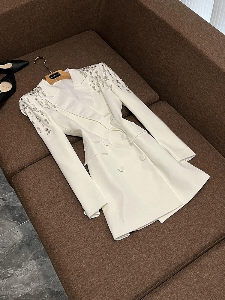 

Новая модель 2026: Модный приталенный пиджак ручной работы с длинным рукавом, инкрустированный бриллиантами, с богатой отделкой, для делового стиля