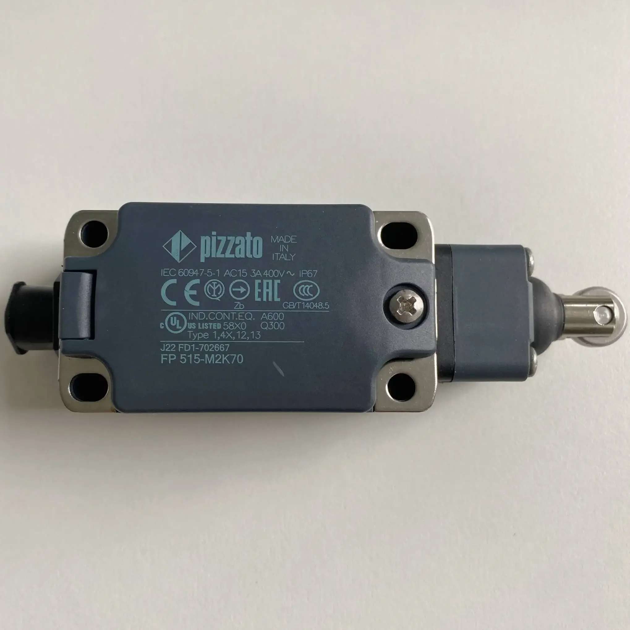 

New original Pizzato limit switch FP515-M2K70