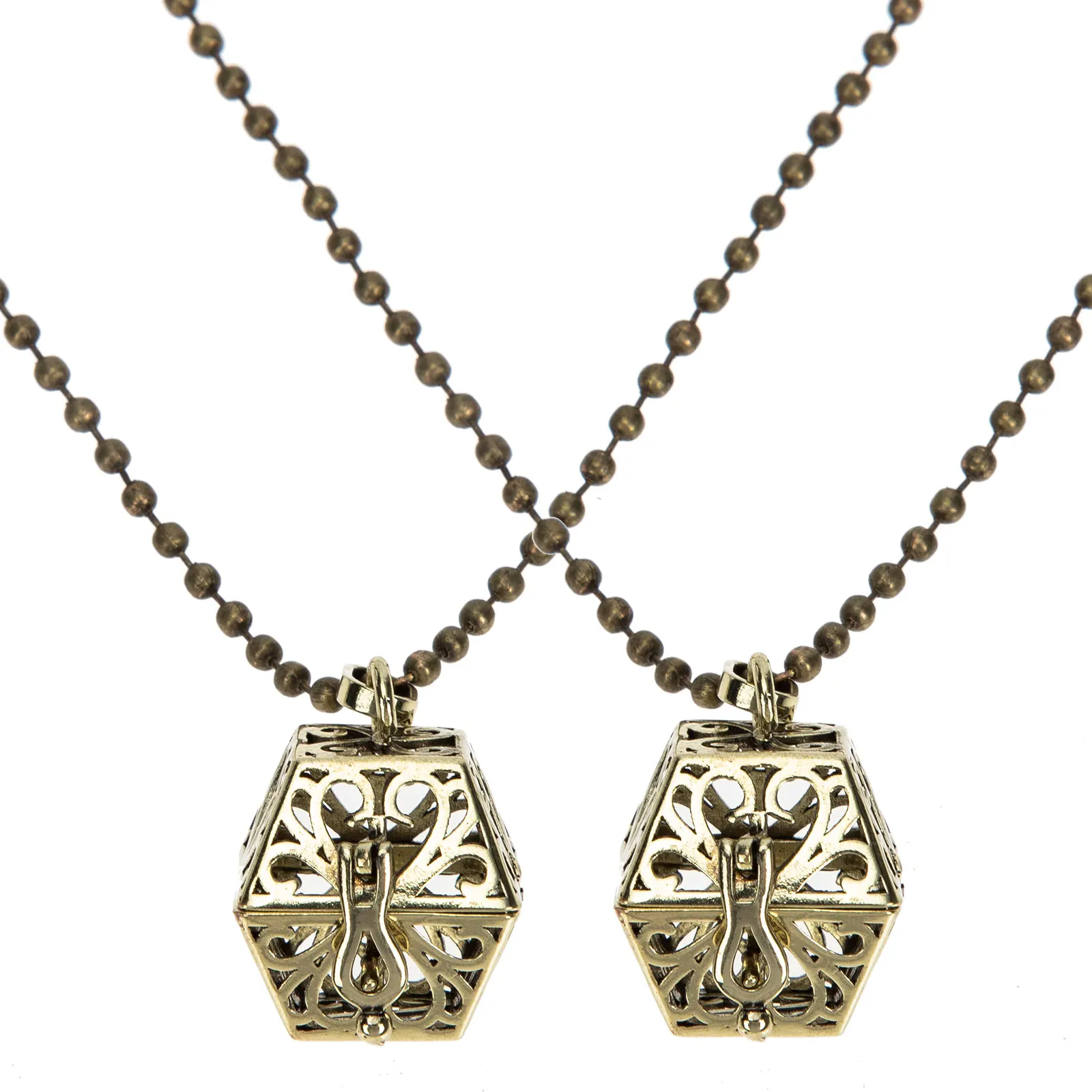 

2pcs Aromatherapy Necklace Brown Oil Diffuser Necklaces Women Letter Pendant Chain Jewelry Health Accessories Gift