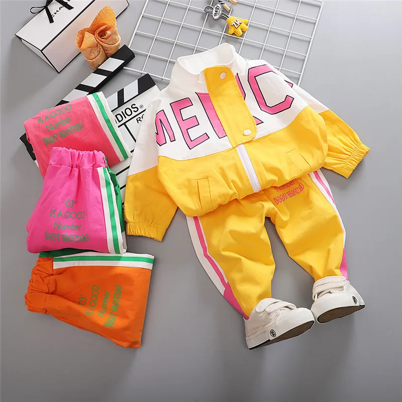 2024 New Boys and Girls' Sports Set Spring and Autumn Baby New Fashion Letter Zipper Set Children's Splice Two Piece Set 0-5Y image 2