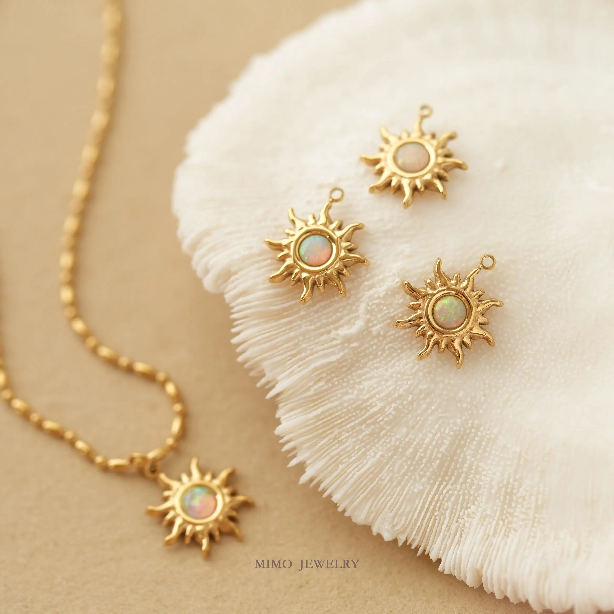 

1pcs Titanium Steel Gold-plated Imitation Opal Sun Charms Pendant For Jewelry Making DIY Bracelet Accessories Findings