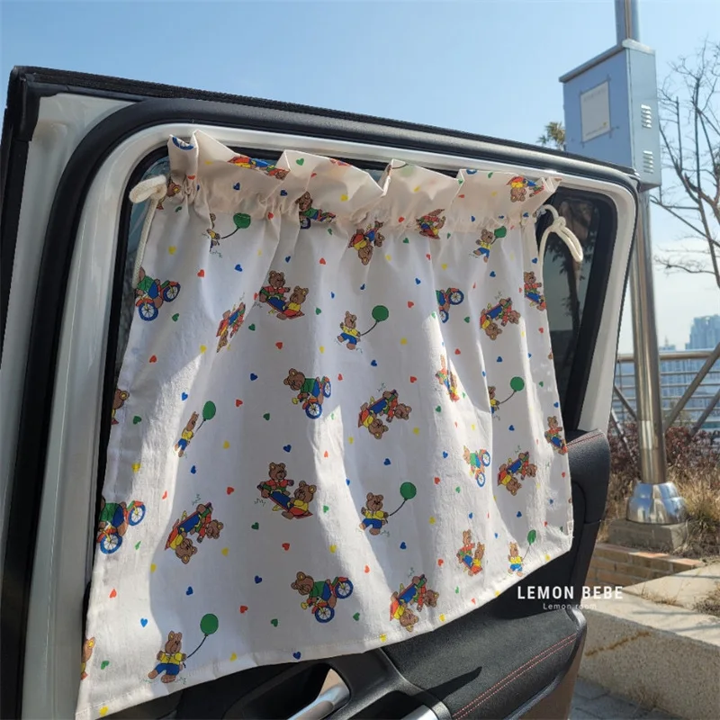 NEU 55x68cm Saugnapf-Kinder-Vorhang Autofenster-Sonnenschutz Cartoon Universeller Seitenfenster-Sonnenschutz UV-Schutz für Kinder und Babys