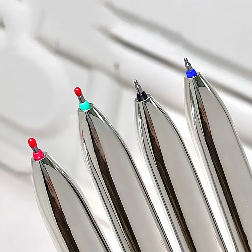 Set mit 6 Stück einziehbaren 4-Farben-Neutralstiften für Notizen, Journaling und Schulbedarf. – Detail 8