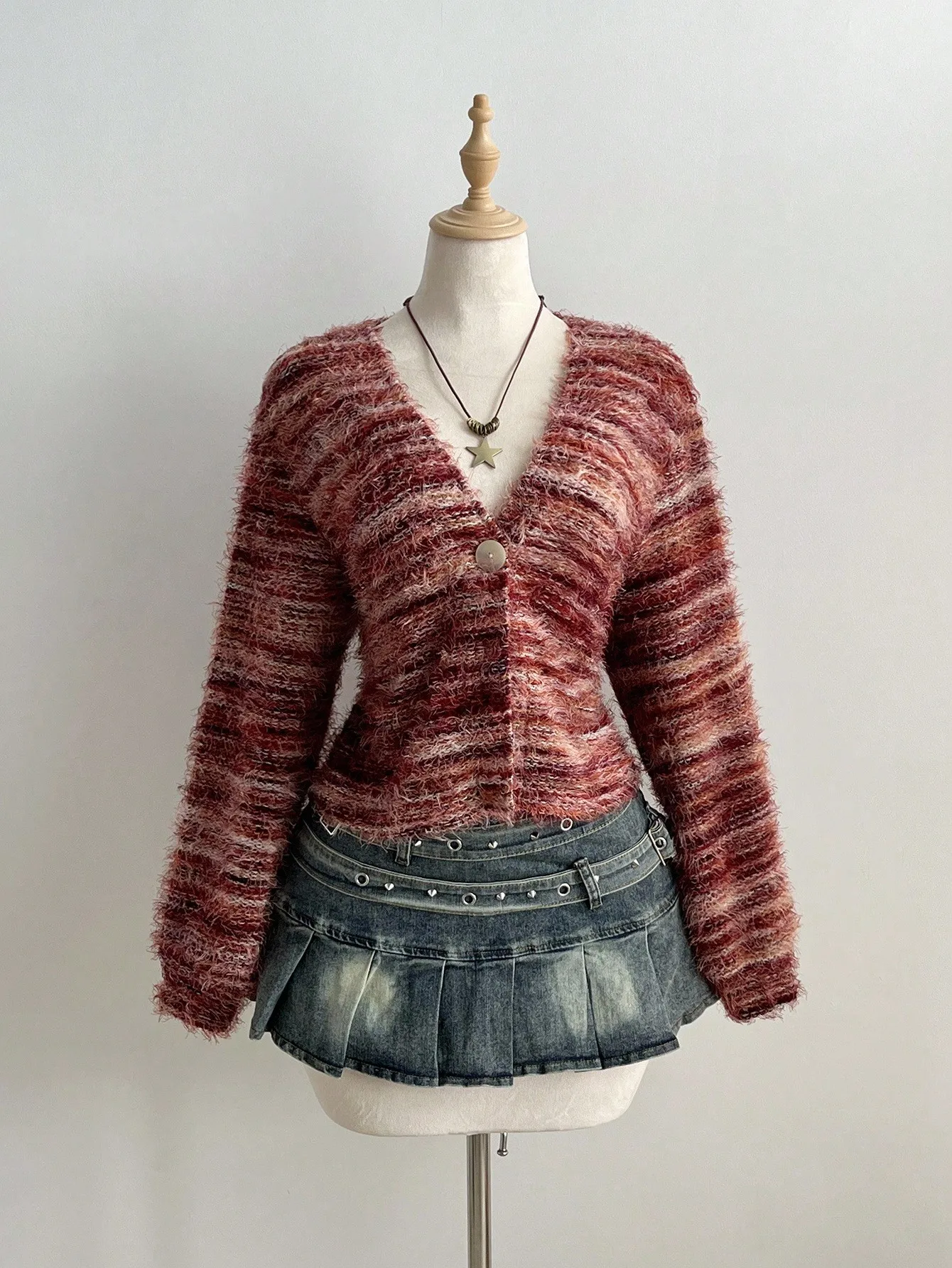 

Женский вязаный кардиган с V-образным вырезом, мягкая текстурированная повседневная верхняя одежда в розово-красном цвете