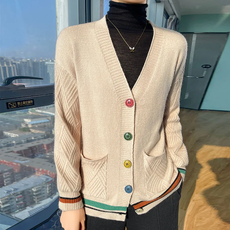 

Осень-зима 2025 года, новая корейская версия с карманами, одежда на пуговицах, модный свободный кардиган с v-образным вырезом, свитер, женские повседневные вязаные куртки
