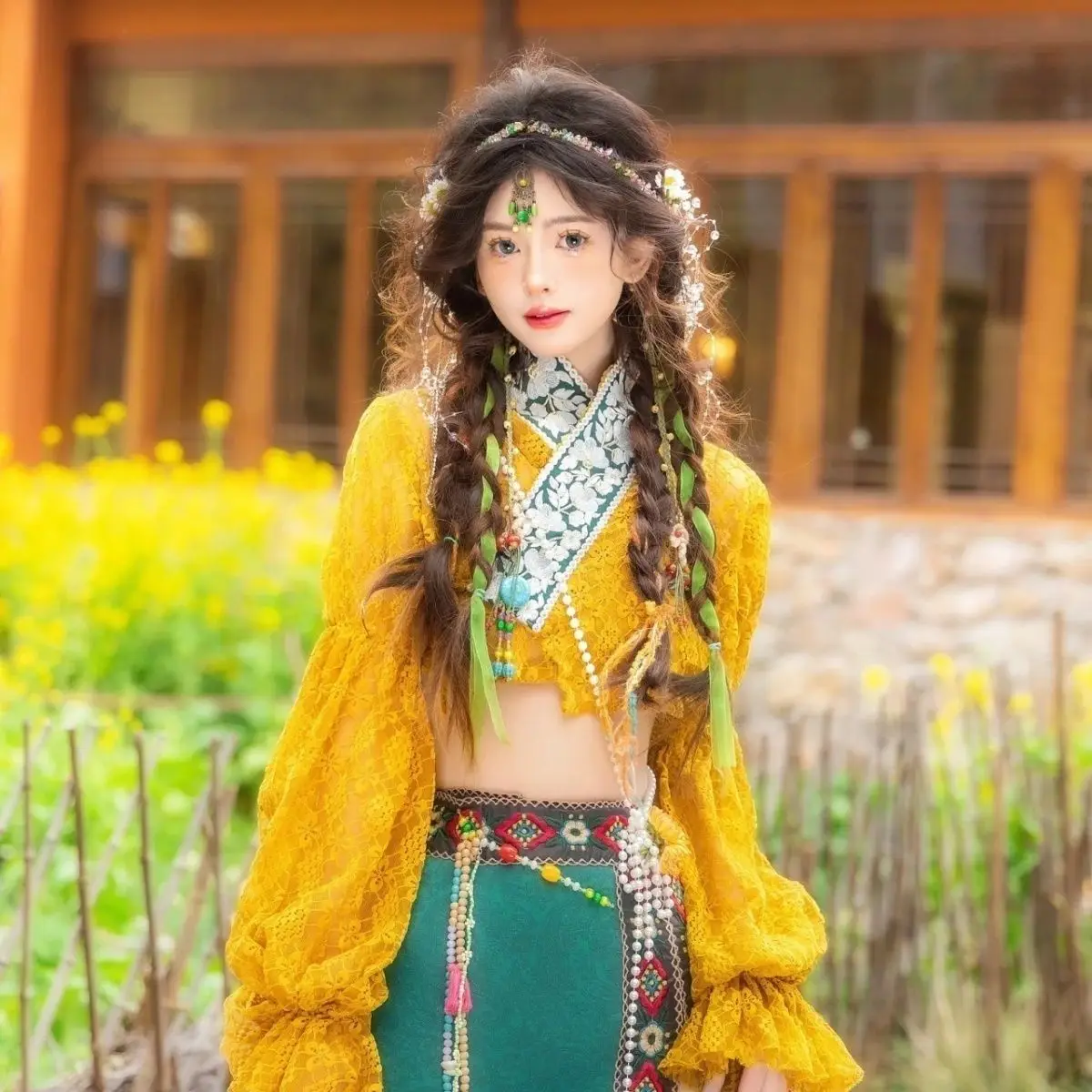 Clothing travel photography Tibetan clothing improved fresh girl Xishuangbanna Tibetan robe new photo photography set