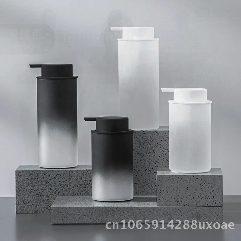 

Набор из четырех предметов для ванной комнаты из хрустального стекла - дезинфицирующее средство для рук, пресс для мыла, бутылка Mu Si Hotel Homestay, блистерный пакет, дозатор для мытья тела