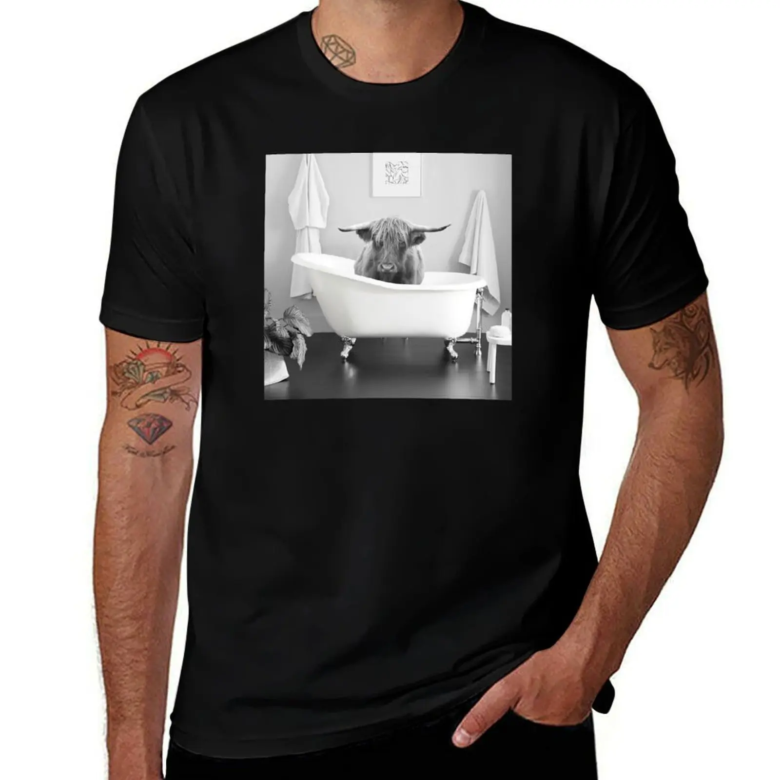 Highland Cow in Bathtub T-Shirt Christmas Casual Tee Shirt T-Shirt