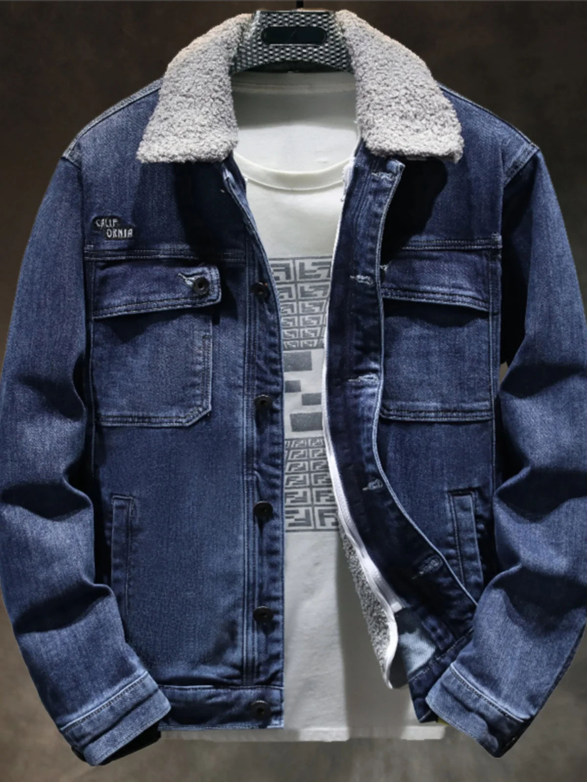 

Men's Loose Fit Thickened Lamb Velvet Denim Jacket Winter Warm Cotton Coat Detachable Large Size Black Jeans Jacket