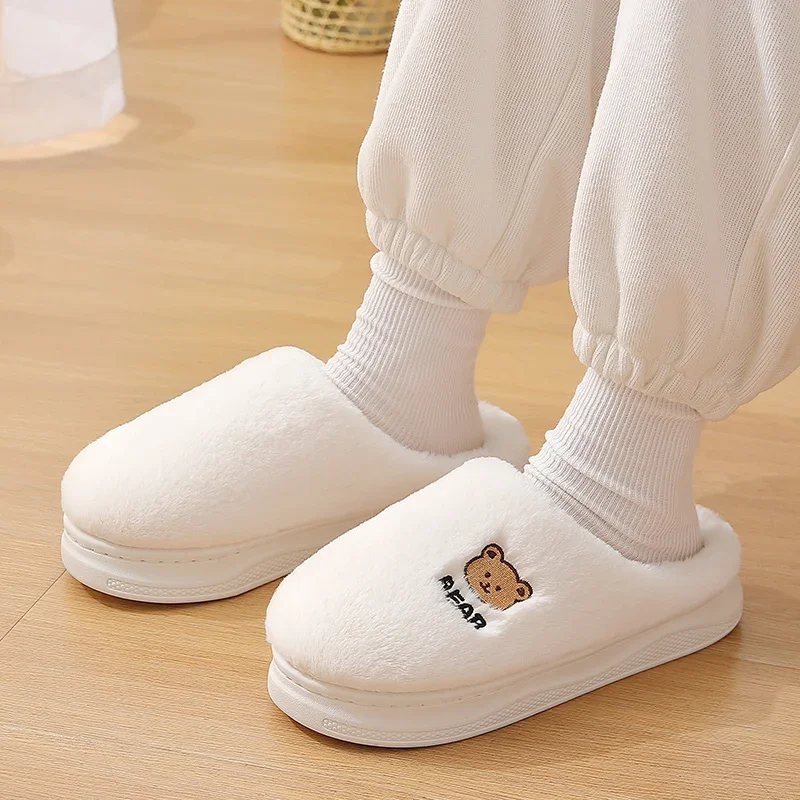 Sapatos peludos de conforto suave para homens e mulheres, escorregadores casuais de pelúcia quente para casais, quarto interior, apartamentos antiderrapantes, chinelos de casa, inverno, novos