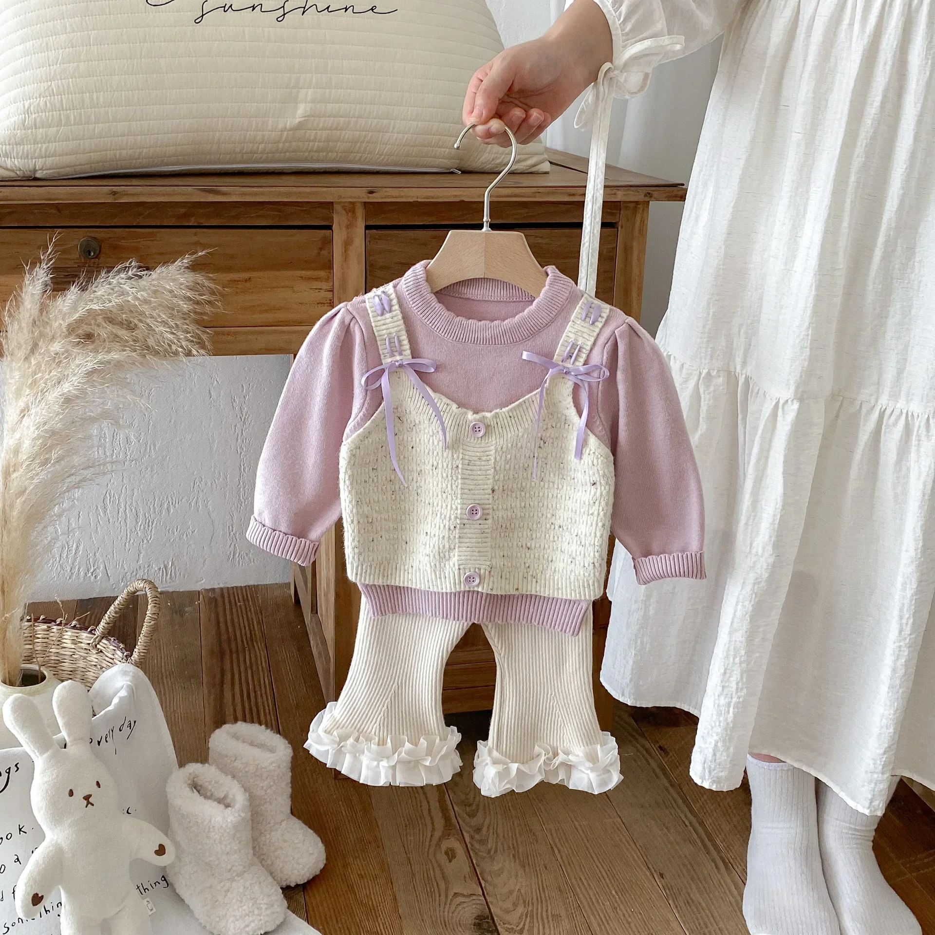 

Sweet Retro Baby Girl Knit 3-Piece Set Bowknot Camisole & Ruffle Flare Pants Outfit Autumn Pastel Children Clothing