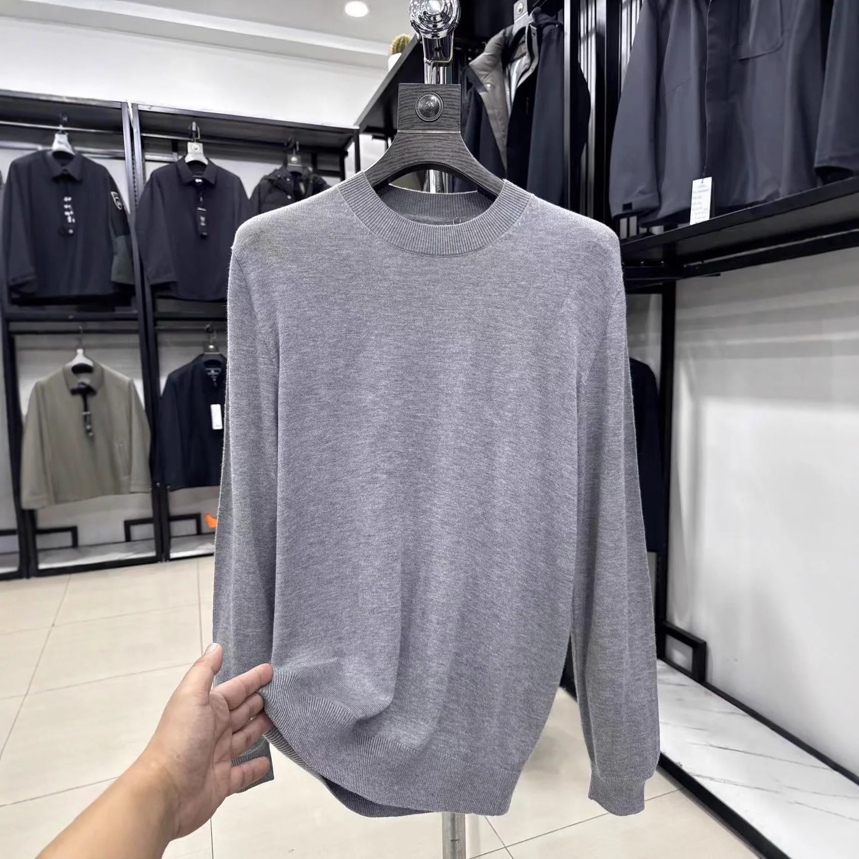 

Yaja Silk Wool Blend Knitted Sweater Men's Autumn Winter Casual Long Sve round Ne Sweater Garment Tag 08MC00