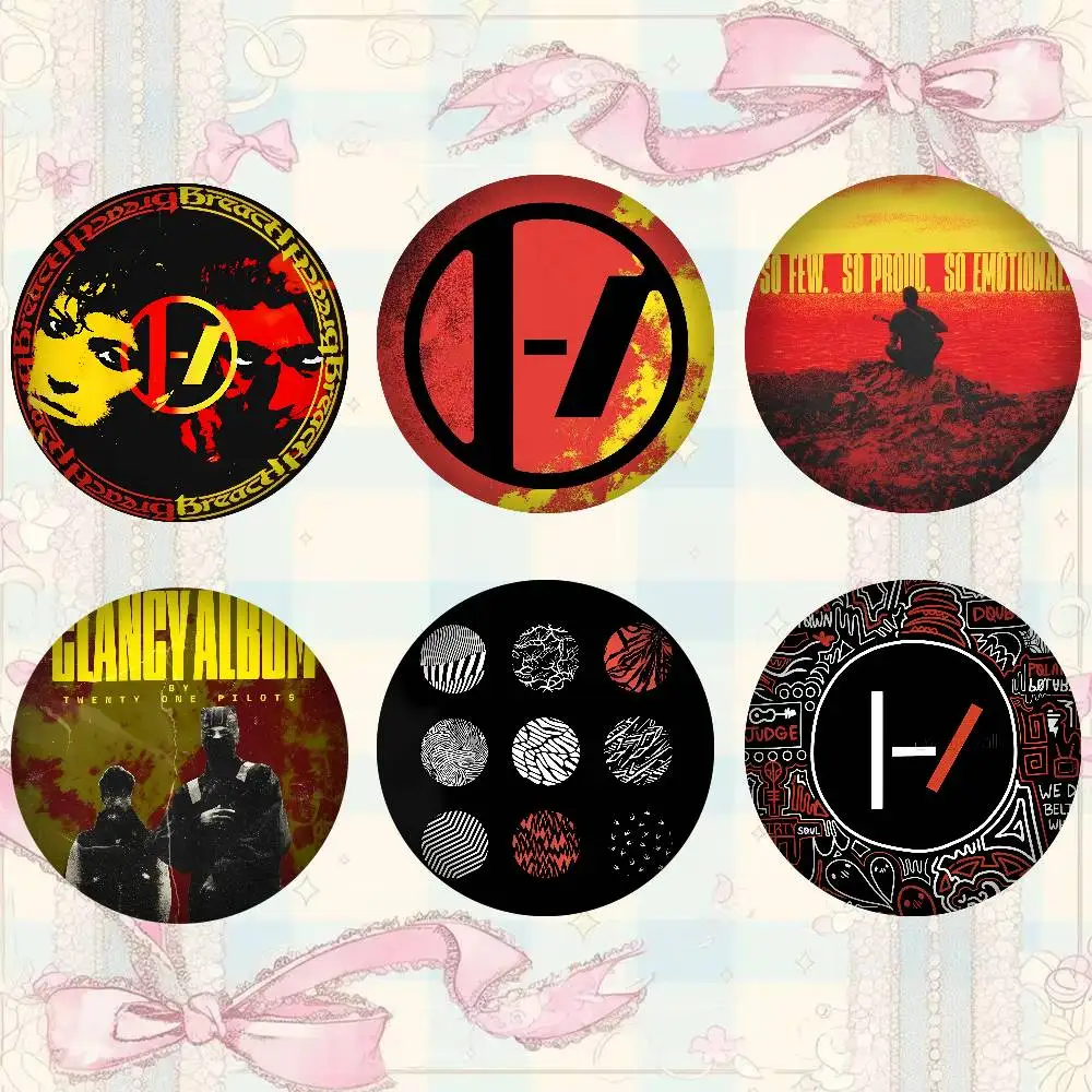 Band T-Twenty-One Pilots Soft Button Pin Funny Silly Gnarpy On A Skateboard Meme Badge Gamer Collection Gifts