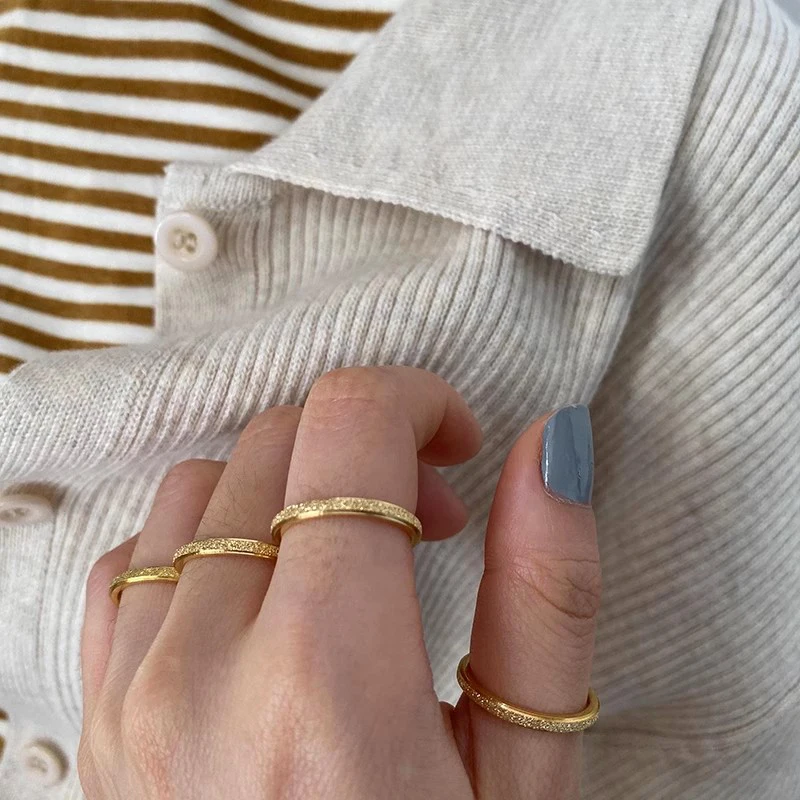 Peri'sbox Tarnish Free Minimalist Stainless Steel Gold Plated Hammered Rings for Women Stackable Fashion Girl Daily Jewelry Gift