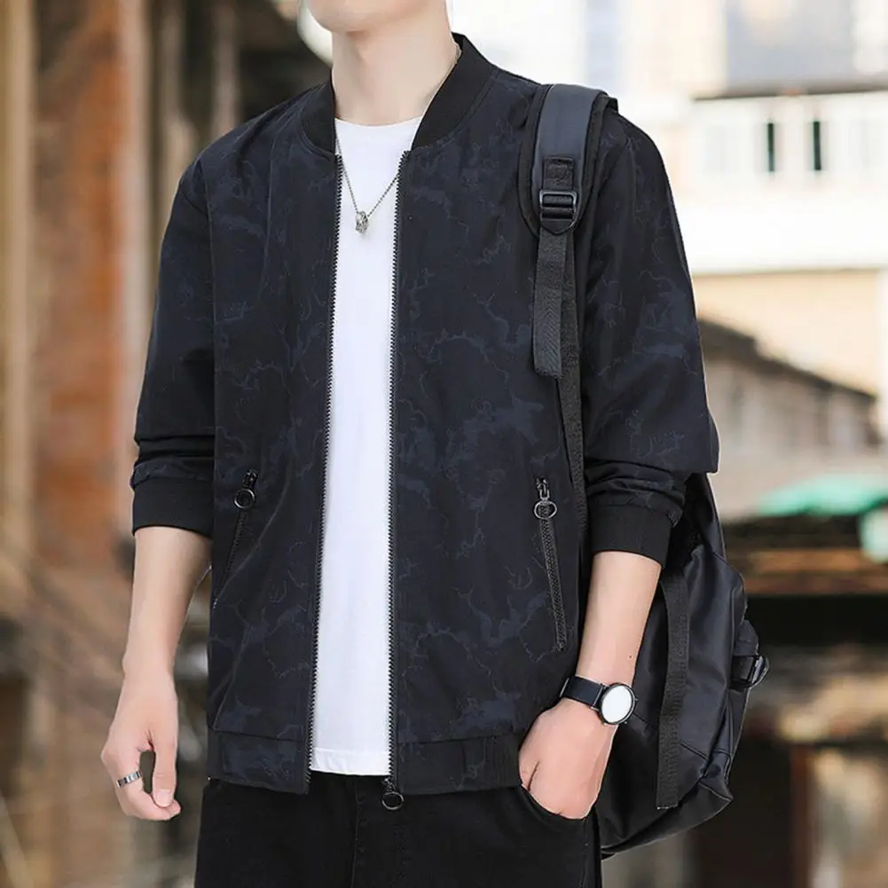 

Material: Made of polyester fiber fabric, comfortable casual jacket, fashionable jacket in autumn and winter.