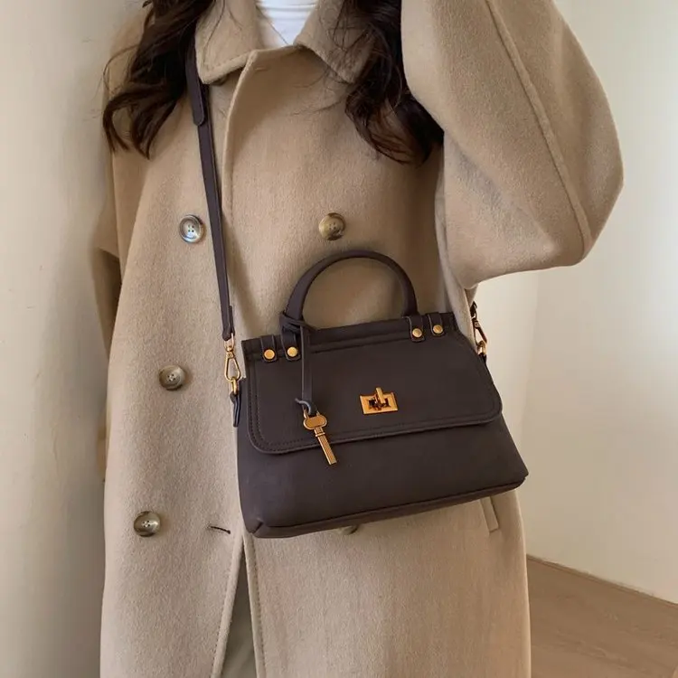 

2025 Spacious Vintage Tote Bag, Women's Commuter Shoulder Purse, Versatile Crossbody Day to Night Bag, Casual Sling Bag