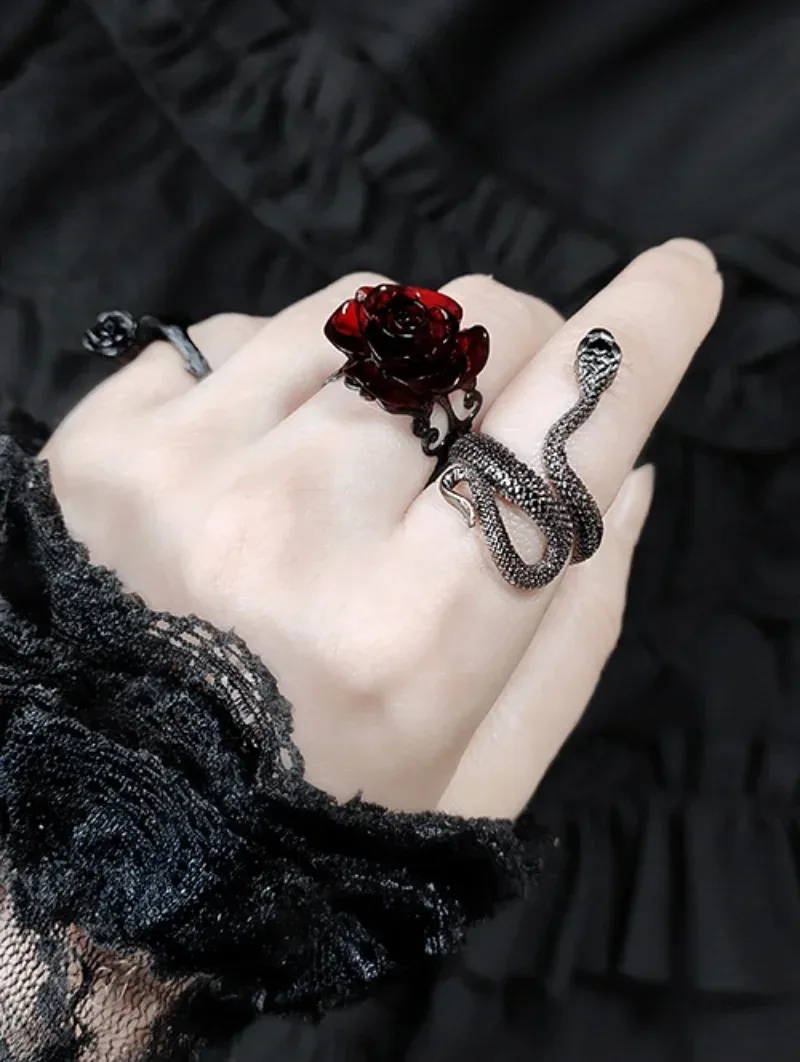 Gothic Red Rose Adjustable Hollow Rings for Women Witch Pagan Vintage Creative Halloween Cool Girl Gift Jewelry