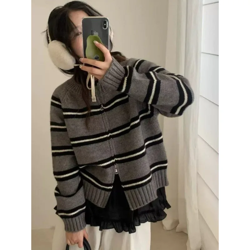 Cárdigan a rayas con cremallera para niña, suéter de estilo pijo, abrigo de punto de viento perezoso, Tops sueltos, ropa interior femenina de invierno, venta al por mayor