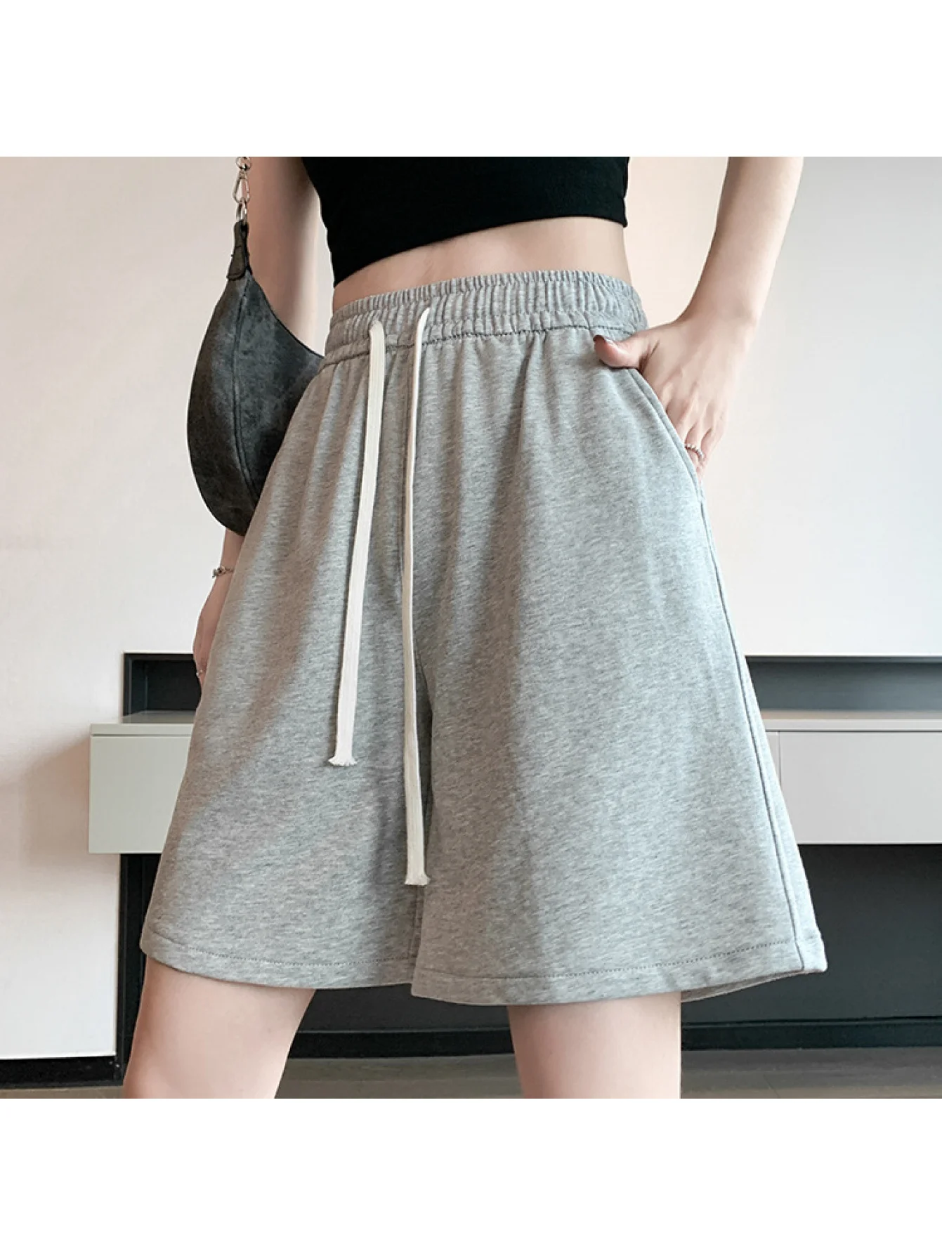 Graue Damen-Sommer-Sportshorts, schmale A-Linien-Shorts mit weitem Bein für Freizeit und Laufen