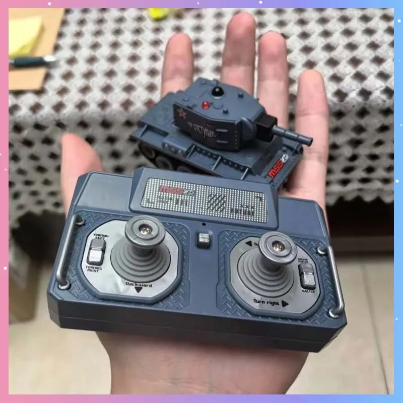 รถบังคับวิทยุ 1:64 2.4G รถถังบังคับขนาดเล็ก ของเล่นจำลองการต่อสู้ด้วยอินฟราเรด ของขวัญสำหรับเด็กผู้ชาย