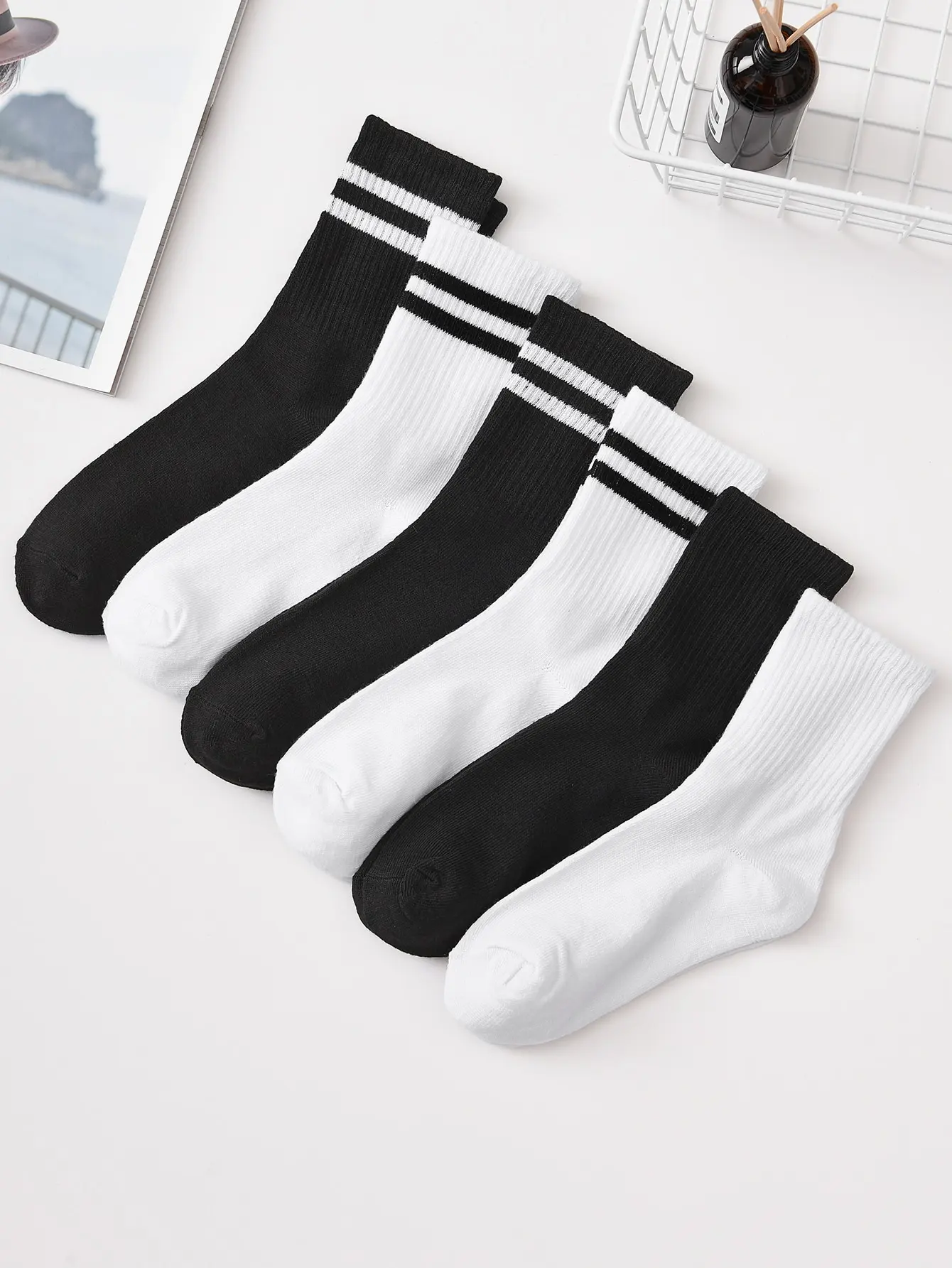 6 pairs Women Best Socks Striped Pattern and Solid In Black and White Fashion Milddle Tube Socks Comfortable and Breathable