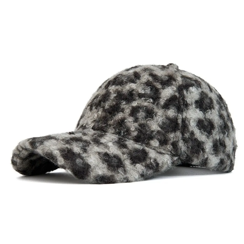 Retro Check Pattern Baseball Hats Leopard Print Adjustable Peaked Caps Warm Hardtop Leopard Print Cap Autumn and Winter