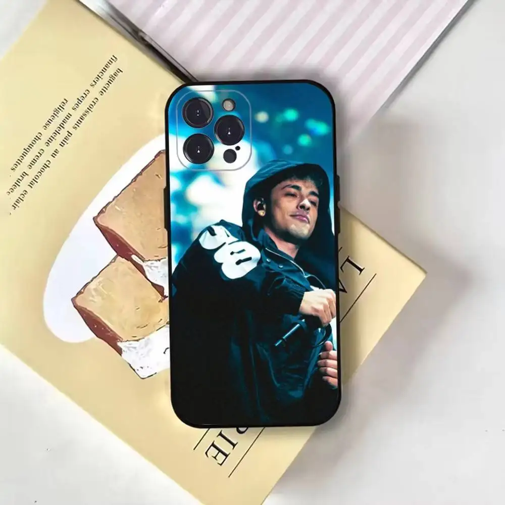 حافظة هاتف Trueno Rapper لهاتف iPhone17,16,15,14,13,12,11 Plus, Pro Max, غطاء أسود ناعم